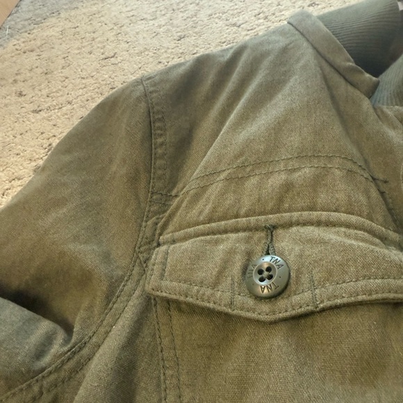 TNA M mint newer condition Olive Bomber Jacket faux fur lining - Picture 15 of 16